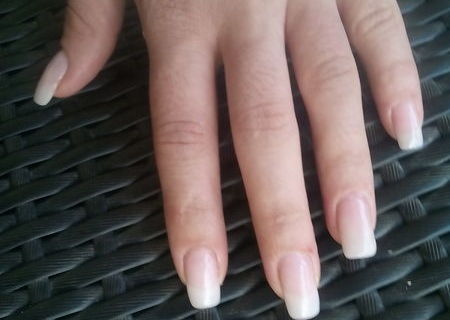 aplic unghii false cu gel aplic unghii false cu gel