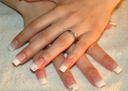 Aplic unghii false cu gel