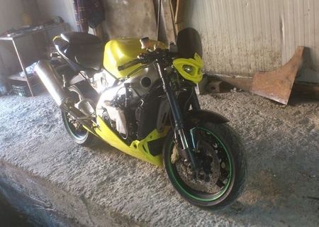 aprilia rsv1000 an 2001