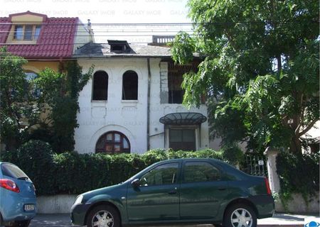 Arcul de Triumf-Vanzare Apartament de 3 camere in vila