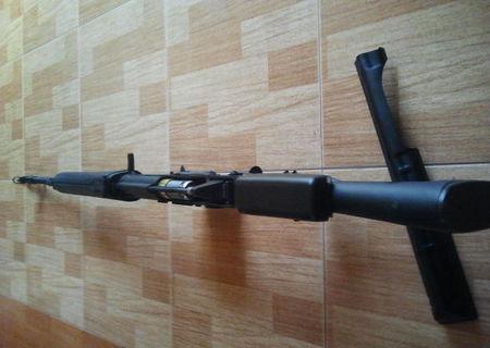 Arma Airsoft Kolashnikov pe co2 +arc 4j+ 15 capsule co2