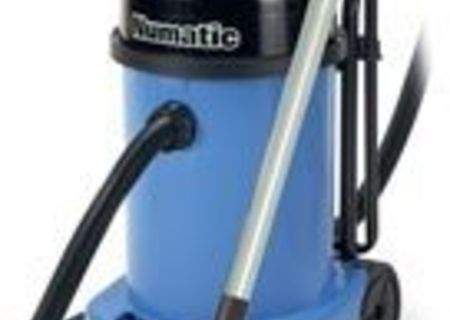 Aspirator profesional Numatic WV470