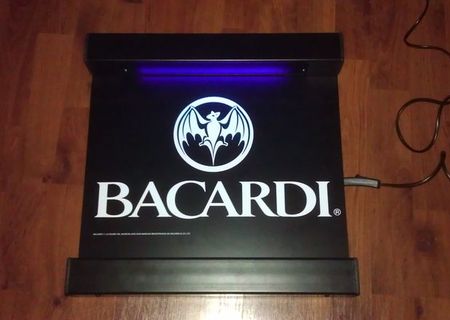 Bacardi reclama luminoasa