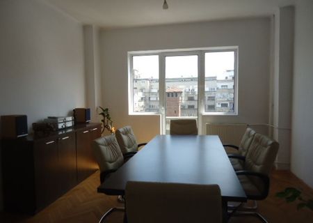 Balcescu vav Biserica Italiana