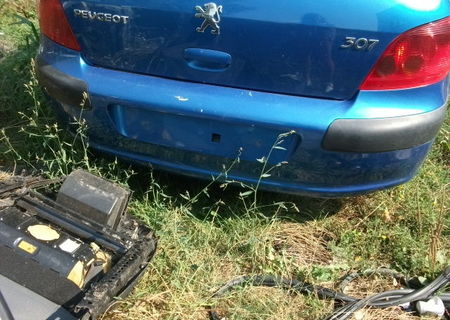 bara spate peugeot 307, an fab 2005