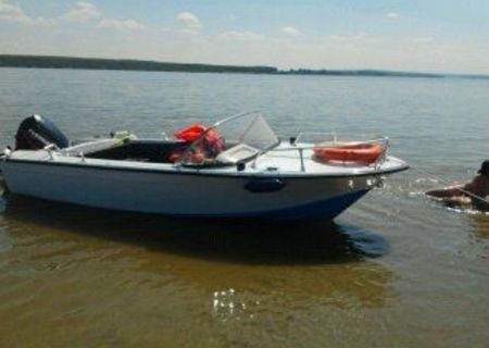 barca SOLCIO 5M,motor EVINRUDE-ETEC 50 cp