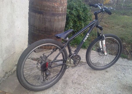 Bicicleta mtb jump