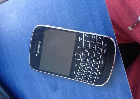 blacbarry bold 9900