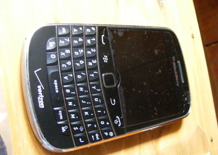 Blacberry bold 9900(9930), nou, neformatat, folie, 0minute