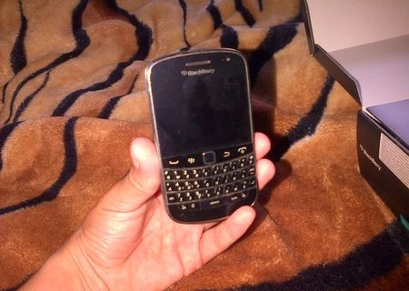 Blackberry Bold 9900 touch
