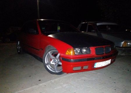 BMW 316i compact pentru dezmembrari