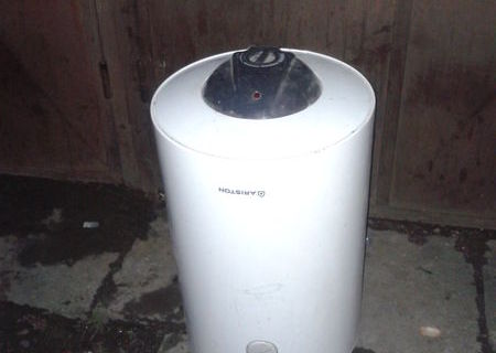 Boiler electric Ariston de 100 de litri