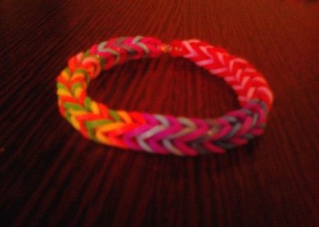 Bratari din elastice