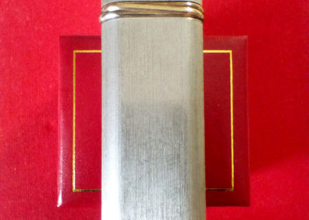 Bricheta cu gaz marca CARTIER - vintage, SWISS MADE Bricheta cu gaz marca CARTIER - vintage, SWISS MADE