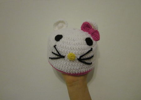 Caciulita Hello Kitty Caciulita Hello Kitty