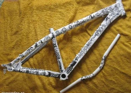 Cadru bicicleta unicat pictat manual