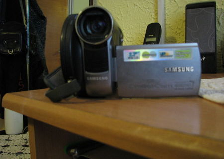 Camera digitala video-mini dvd.SAMSUNG