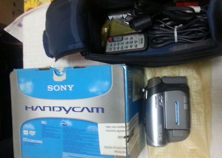 Camera video digitala Sony DCR-DVD203 Camera video digitala Sony DCR-DVD203