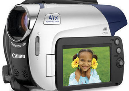 camera video pe dvd si card SD Canon DC310