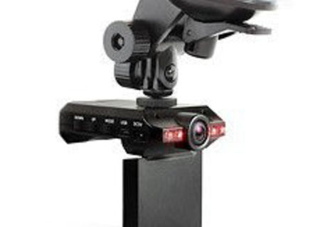 Camera video portabila HD cu inregistrare DVR speciala pentru auto si ecran TFT 2.5" Camera video portabila HD cu inregistrare DVR speciala pentru auto si ecran TFT 2.5"