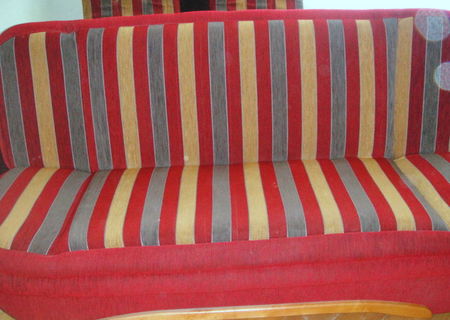 Canapea tip pat, stil Modern