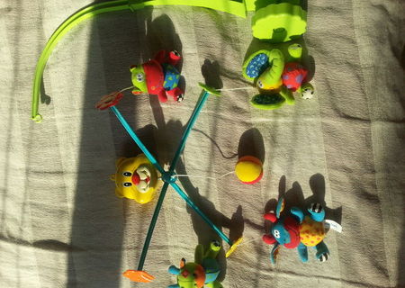 carusel patut bebe + cadou carusel patut bebe + cadou