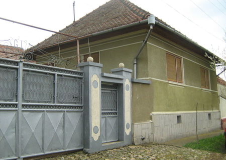 Casa 4 camere in comuna Dostat, Judetul Alba