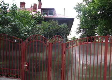 Casa boiereasca Racari