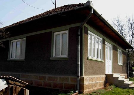 Casa cu gradina de vanzare