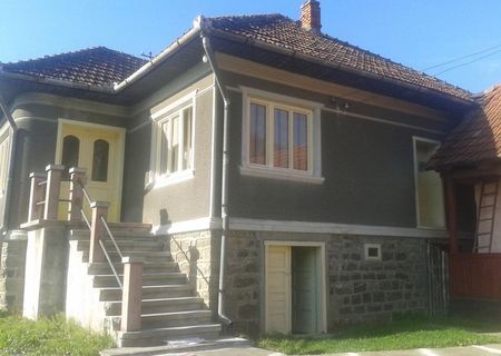 Casa cu gradina langa Brad