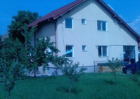 Casa de vanzare