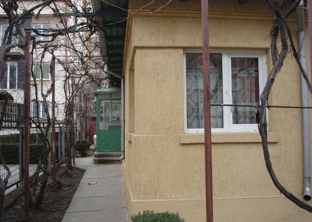Casa de vanzare