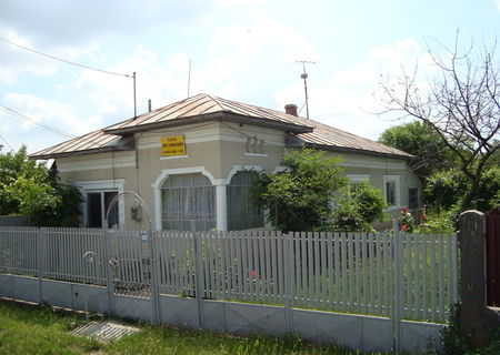 Casa de vanzare, Frumusani, 100m pana la Dn4