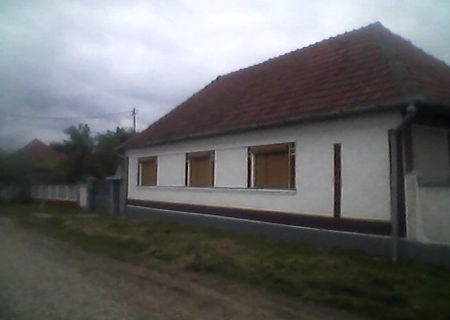 Casa de vanzare in Alparea