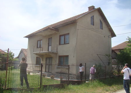 Casa de vanzare in cartier rezidential, Simian, Mehedinti Casa de vanzare in cartier rezidential, Simian, Mehedinti
