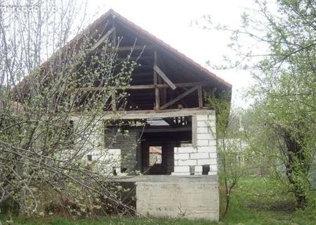 Casa de vanzare in comuna Ciuperceni