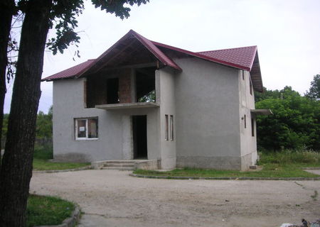 casa de vanzare la 1 km de gradina zoologica