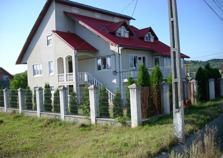 Casa de vanzare+teren (1000 mp)