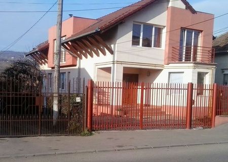 Casa deosebita de vanzare