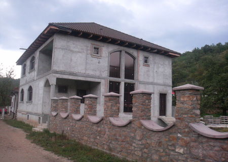 CASA GARLISTE CASA GARLISTE
