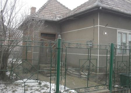 Casa in Turza , zona Oprisani