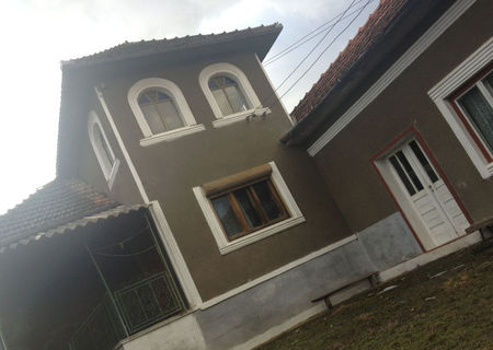 Casa la tara ( comuna Ocisor ) Casa la tara ( comuna Ocisor )