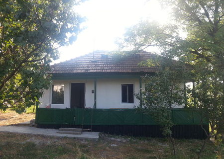 Casa Letcani sat cucuteni 13.800 euro