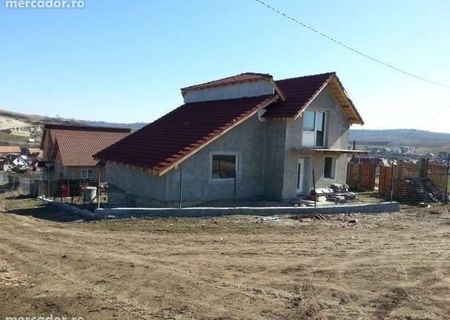 Casa noua finisaje deosebite Casa noua finisaje deosebite