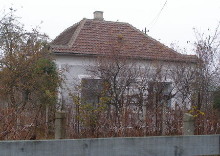 Casa particulara in orasul Valea lui Mihai, aproape de frontiera