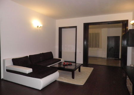 Casa zona ULTRACENTRALA 3 camere 151Mp Lux Casa zona ULTRACENTRALA 3 camere 151Mp Lux