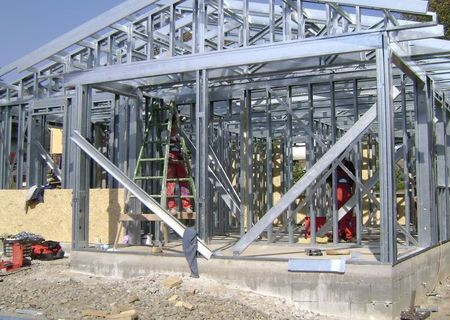 Case pe structura de otel ieftine Case pe structura de otel ieftine