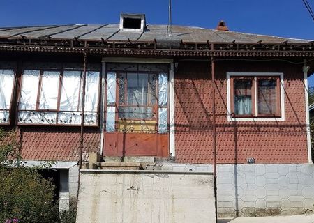 CASE SI TEREN IN COMUNA BATRANI, PRAHOVA