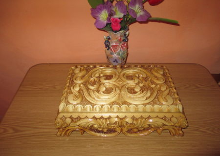Caseta sculptata