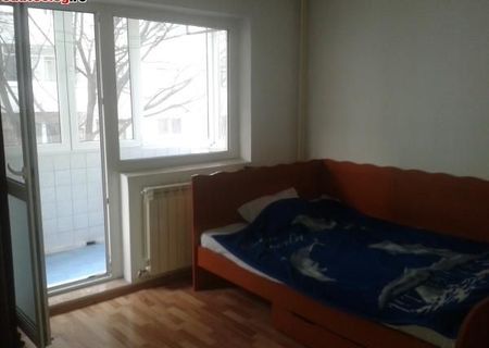 caut colaga de apartament,tineretului